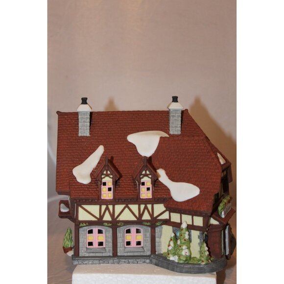 Dept 56 Disney Park - Tinker Bells Treasures - Picture 2 of 5